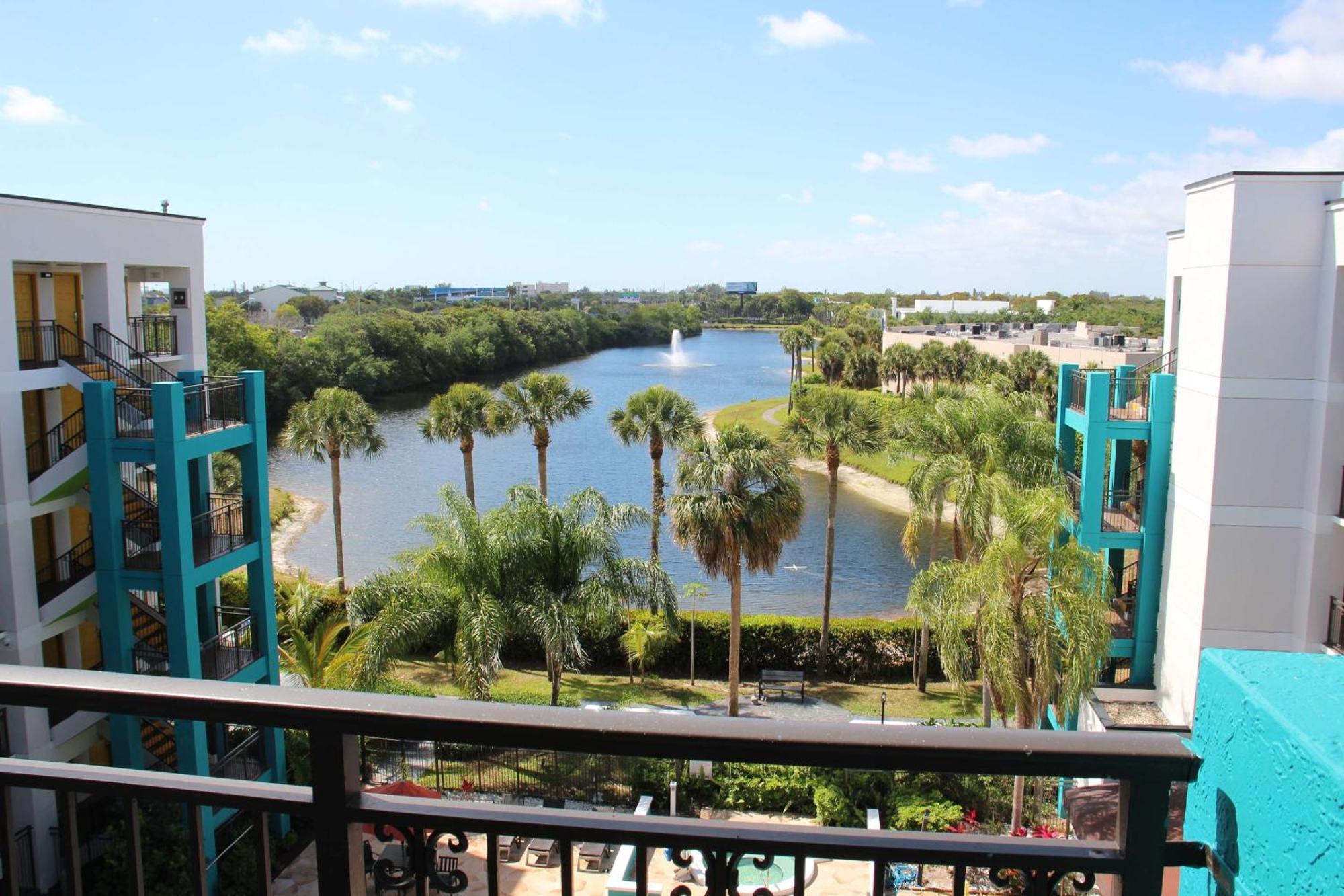 Best Western Plus Deerfield Beach Hotel & Suites Ngoại thất bức ảnh